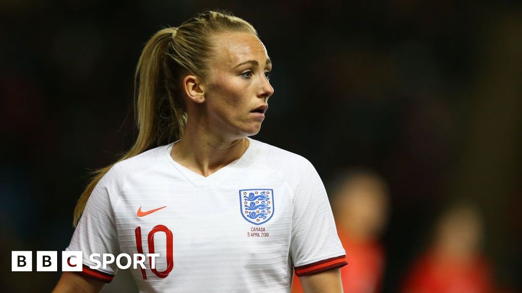 Toni Duggan playing for England