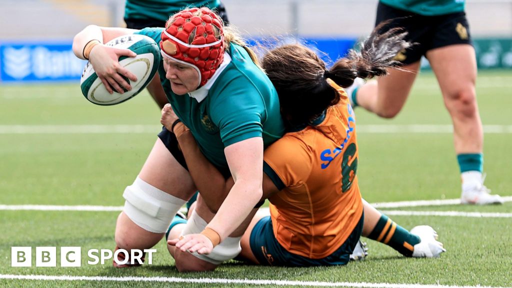 Aoife Wafer caps off an outstanding performance for Ireland with two tries against Australia