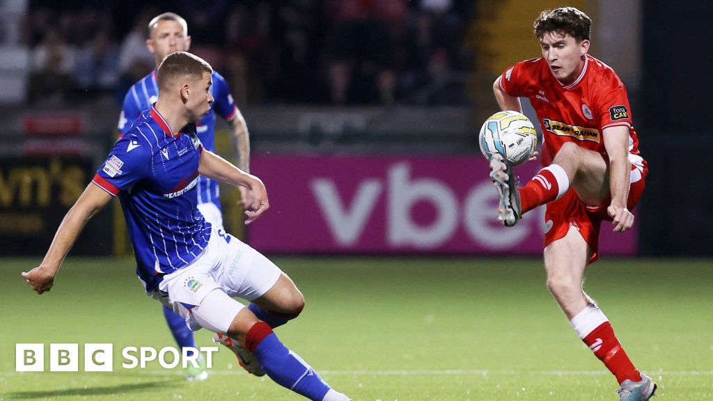 Michael Glynn and Ethan McGee during Cliftonville versus Linfield