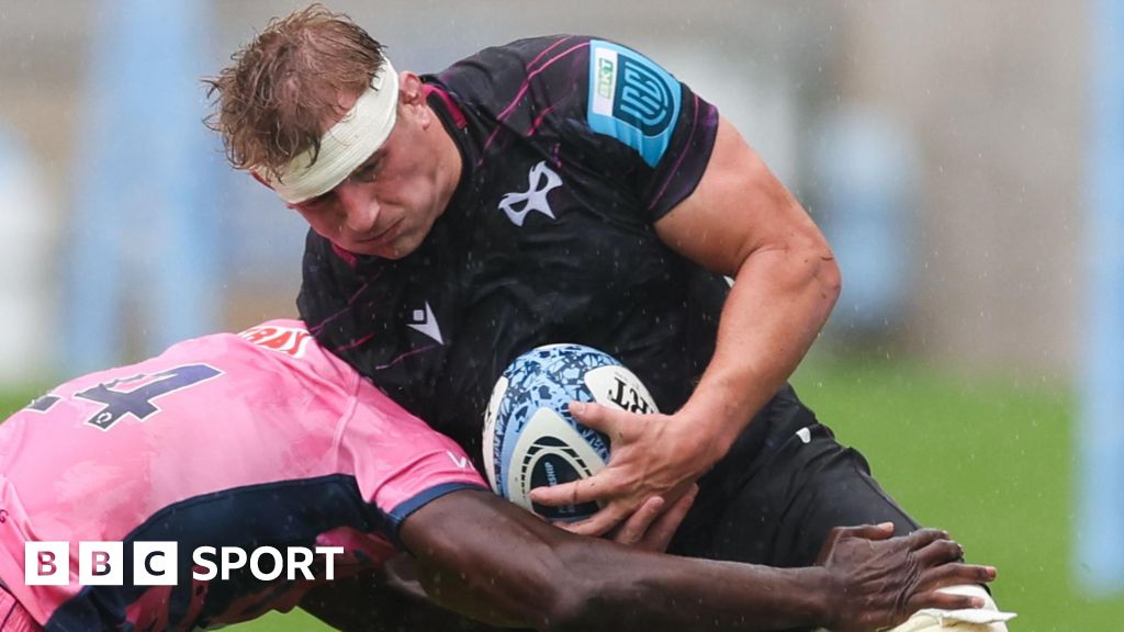 Jac Morgan in action for Ospreys against Exeter