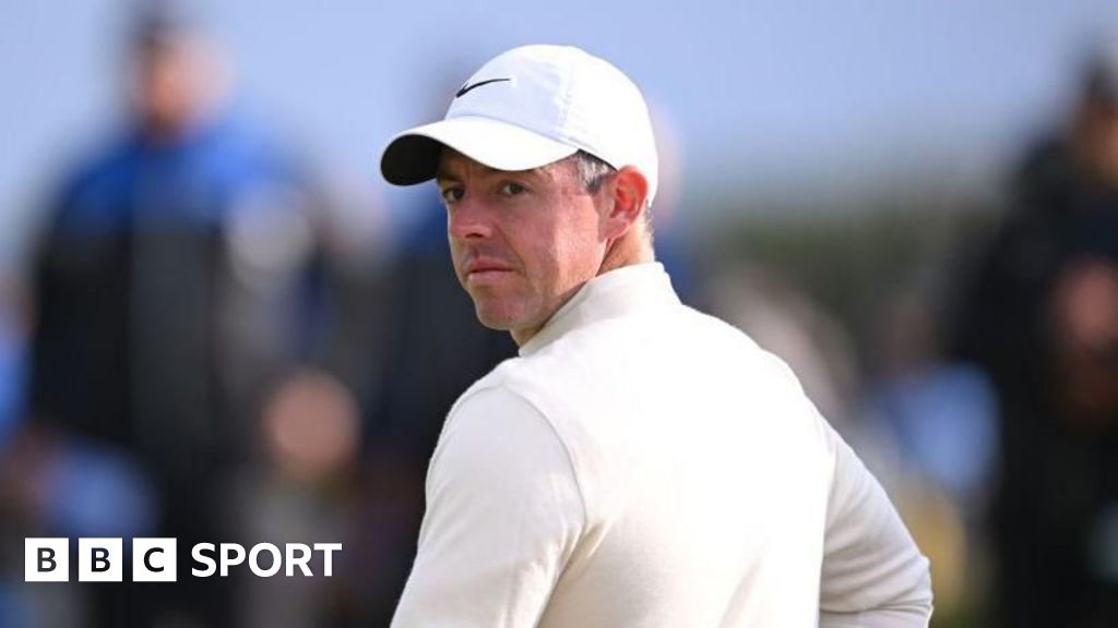 MacIntyre plays a shot during the third round of the Irish Open